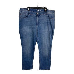 Lee Womens Jeans Adult Size 22W Regular Fit Straight Light Wash Blue Denim NEW